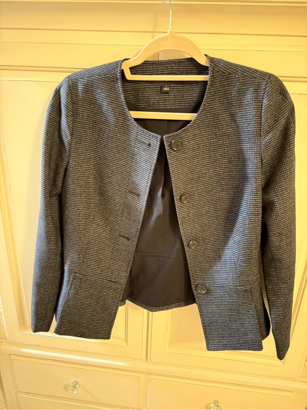 Ann Taylor Navy Textured Cropped Blazer | Size 2